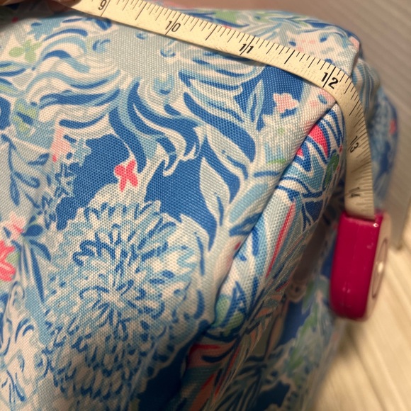 Lilly Pulitzer Insulated Soft Beach Cooler Adjustable Shoulder Strap With Handle - Picture 4 of 7